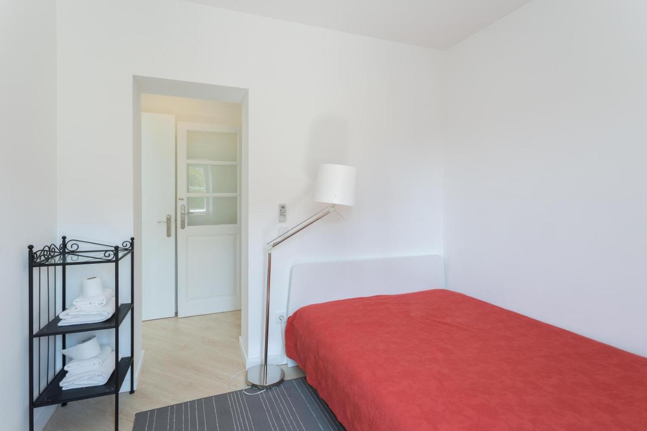 Porto Studios Luaran gambar