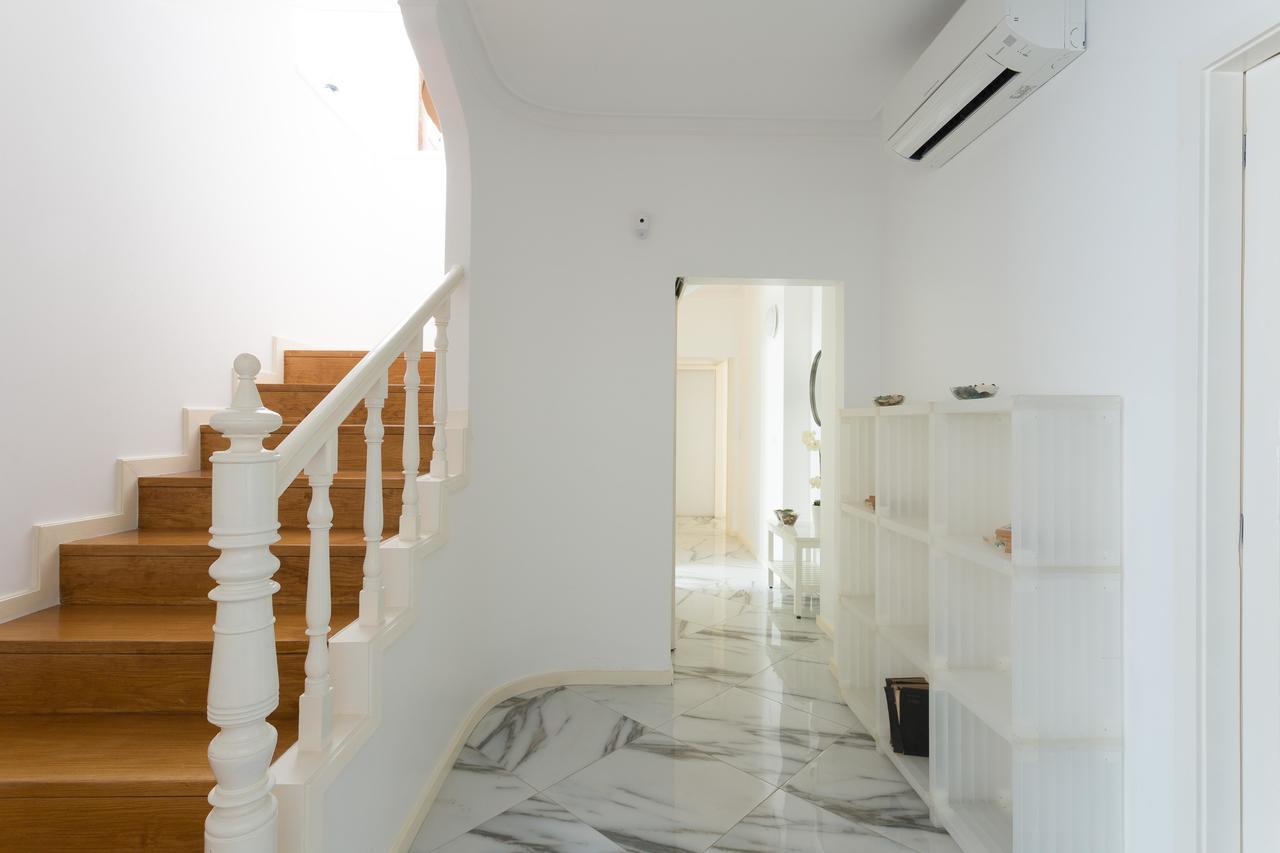 Porto Studios Luaran gambar
