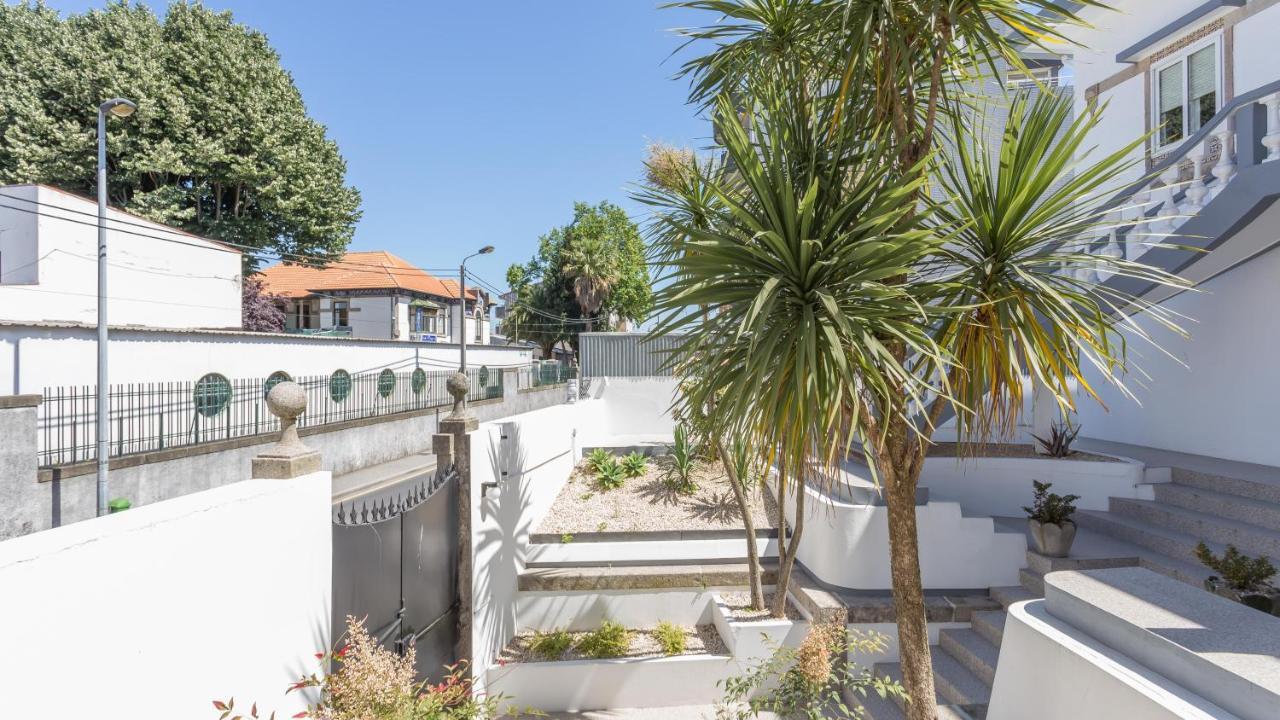 Porto Studios Luaran gambar