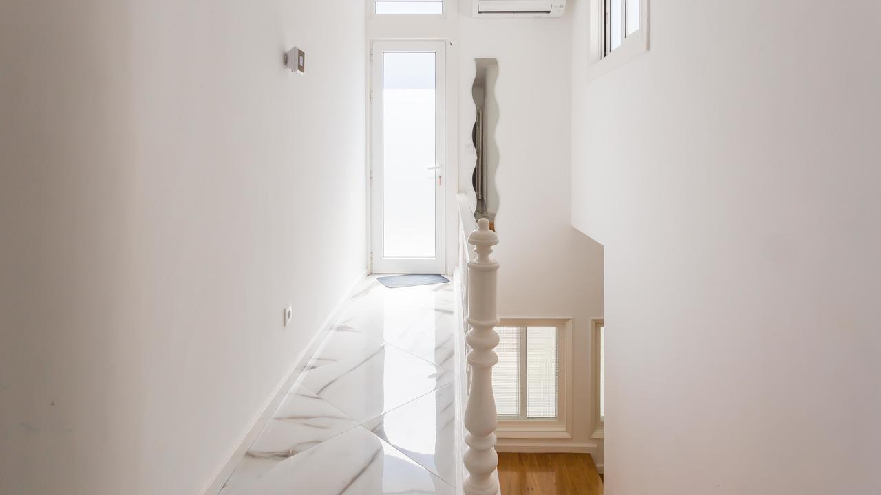 Porto Studios Luaran gambar